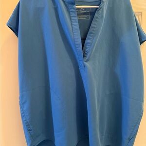 Blue figs scrub top